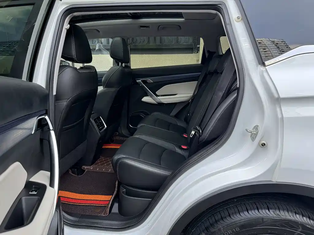 Geely Boyue — миниатюра 6