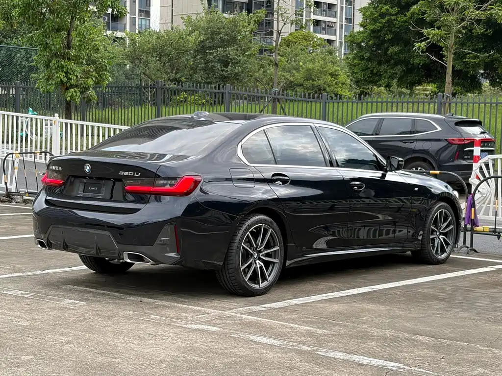 BMW 3 Series — миниатюра 4