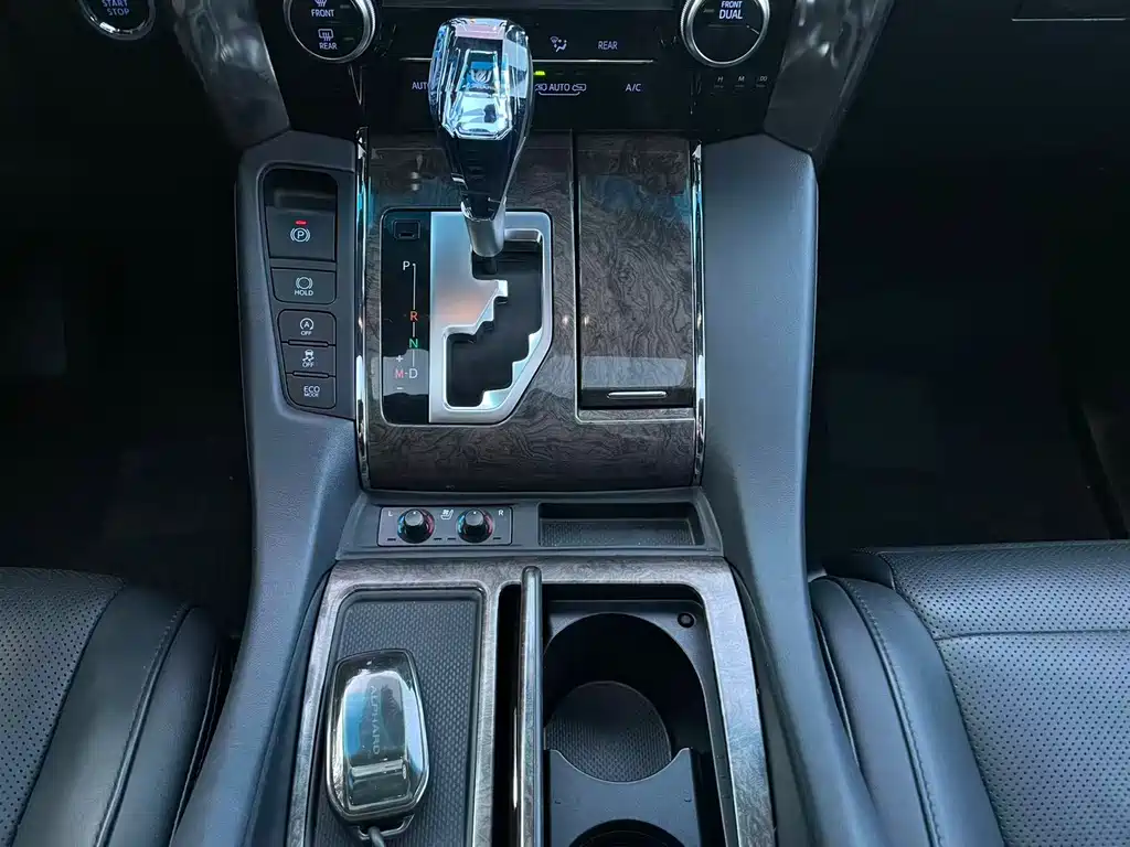 Toyota Alphard — фотографии объявления, Фото 12