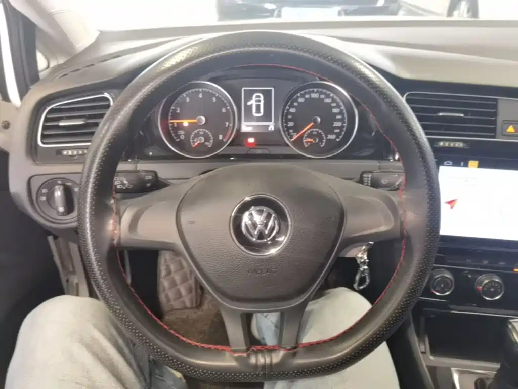 Volkswagen Golf — миниатюра 11