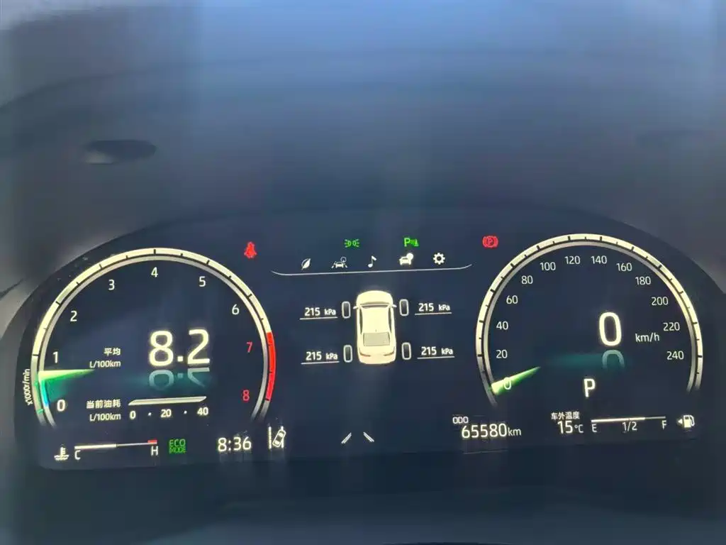 Toyota Camry — миниатюра 13
