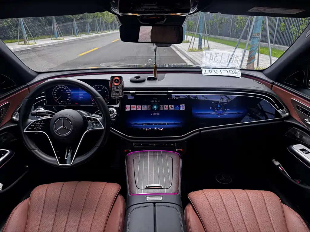 Mercedes-Benz E-Class — миниатюра 14