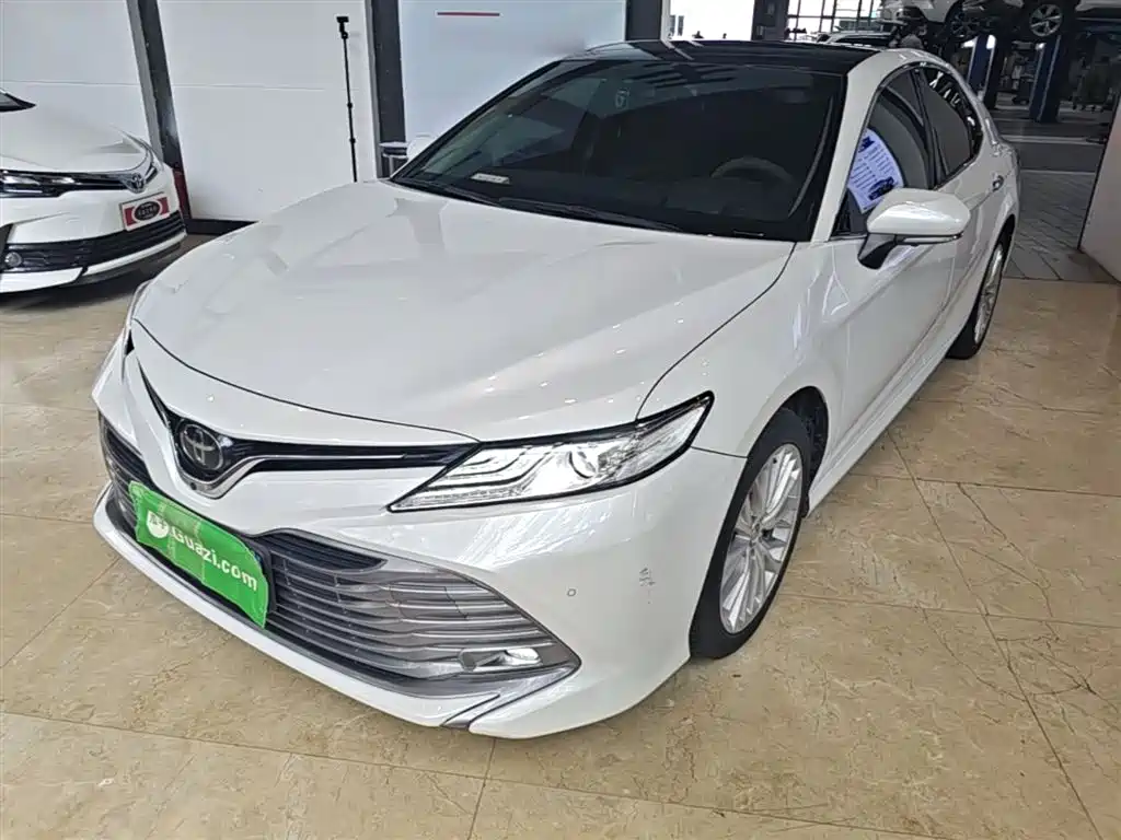 Toyota Camry 2019