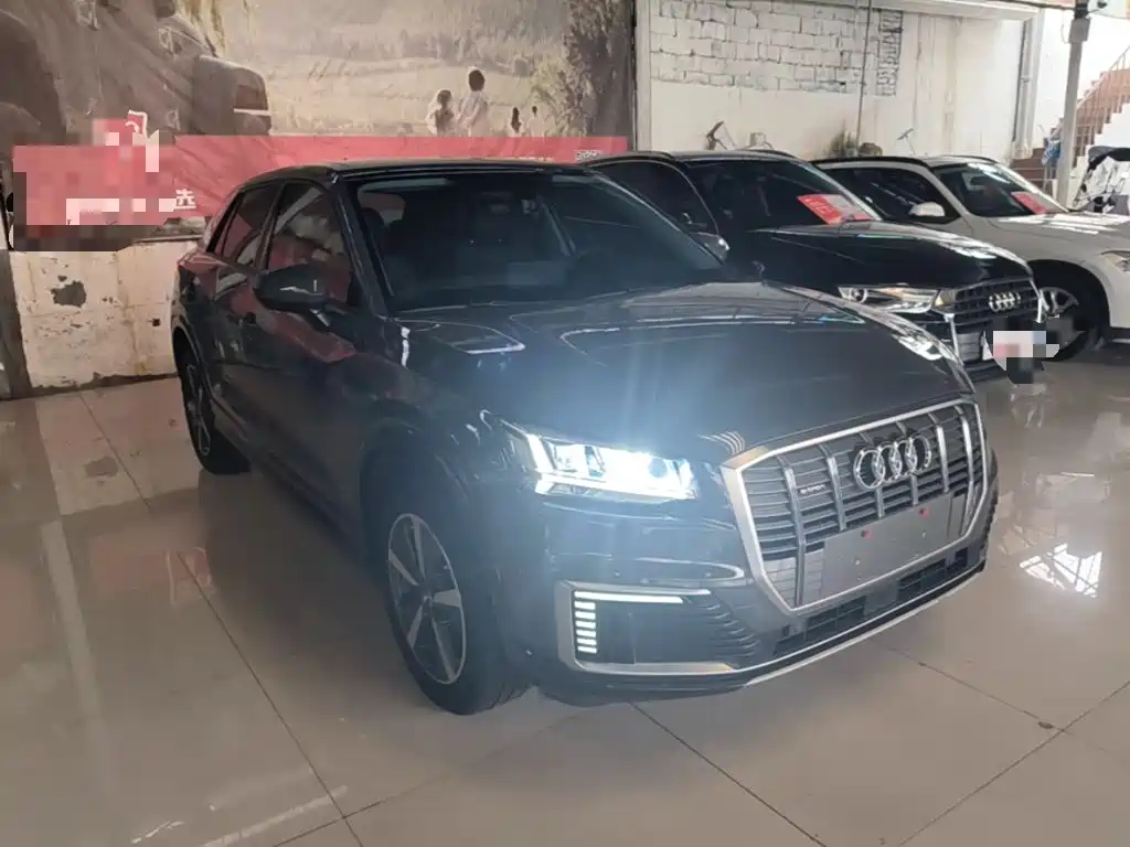 Audi Q2L e-tron — миниатюра 4