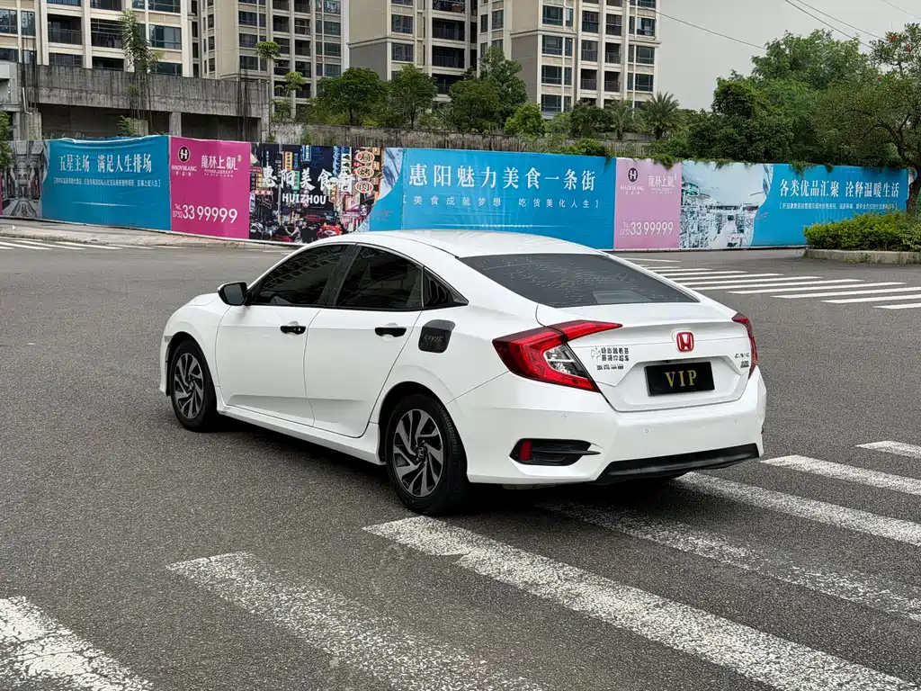 Honda Civic — миниатюра 9