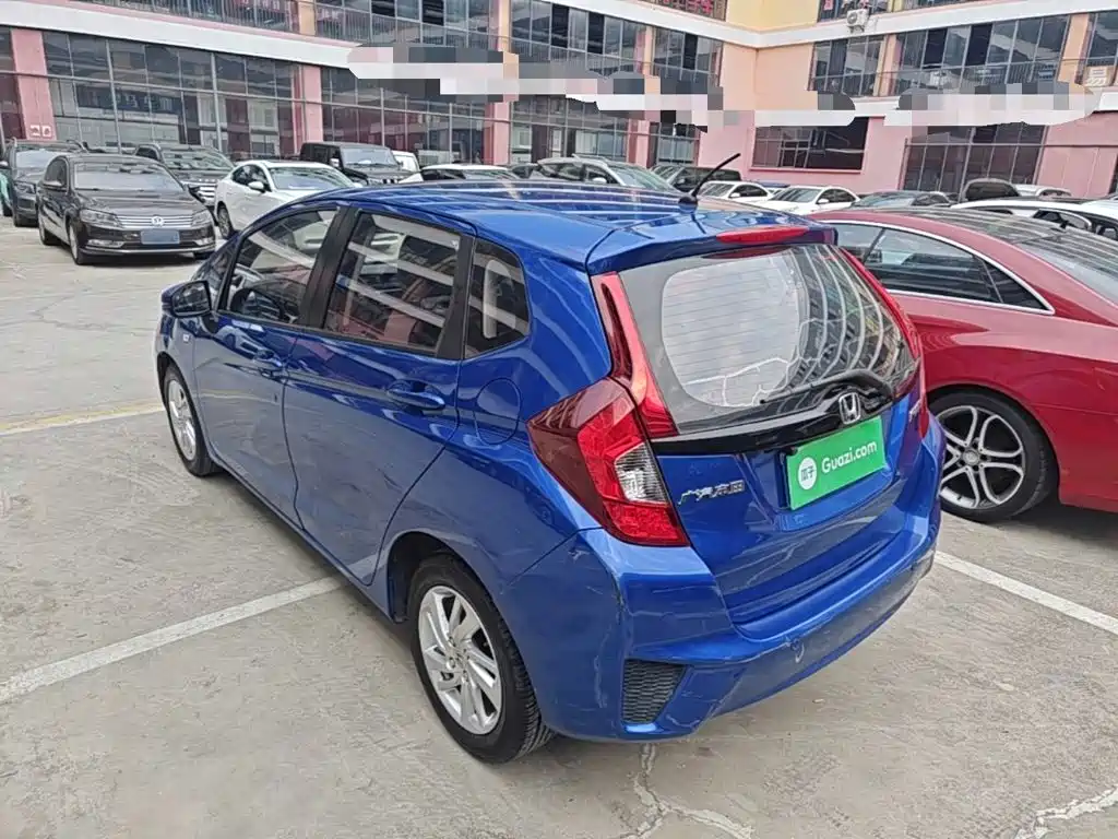 Honda Fit — миниатюра 5