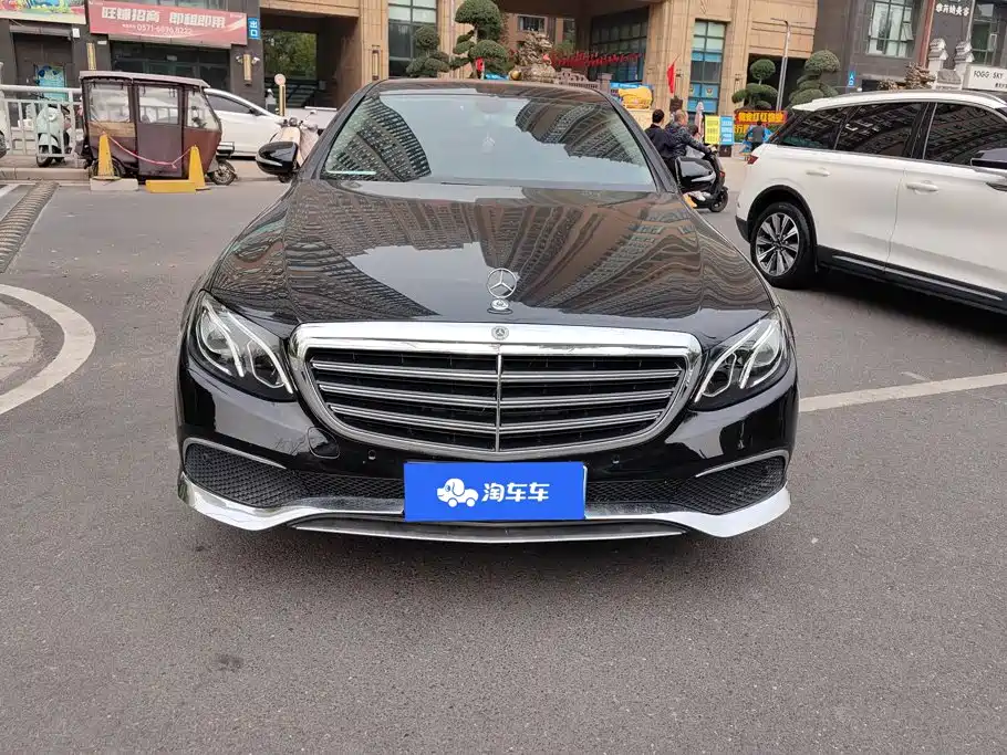 Mercedes-Benz E-Class — миниатюра 2