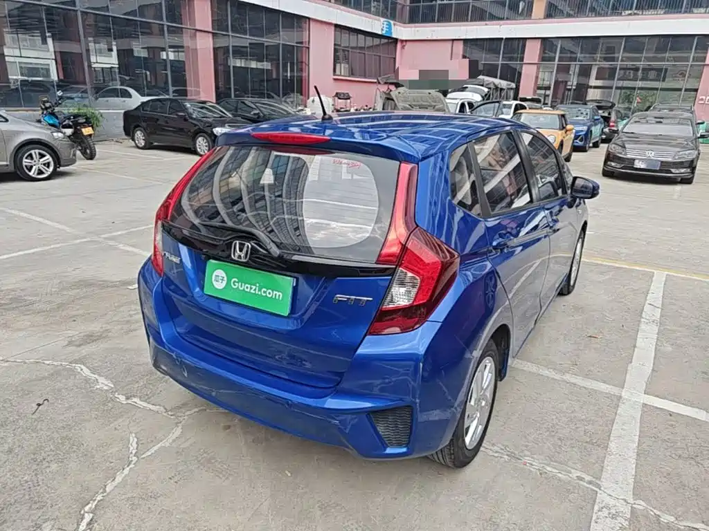 Honda Fit — миниатюра 7