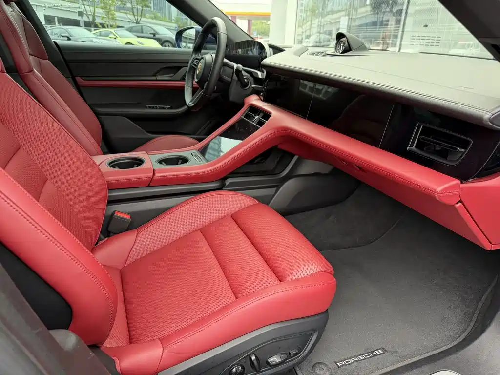 Porsche Taycan — миниатюра 15