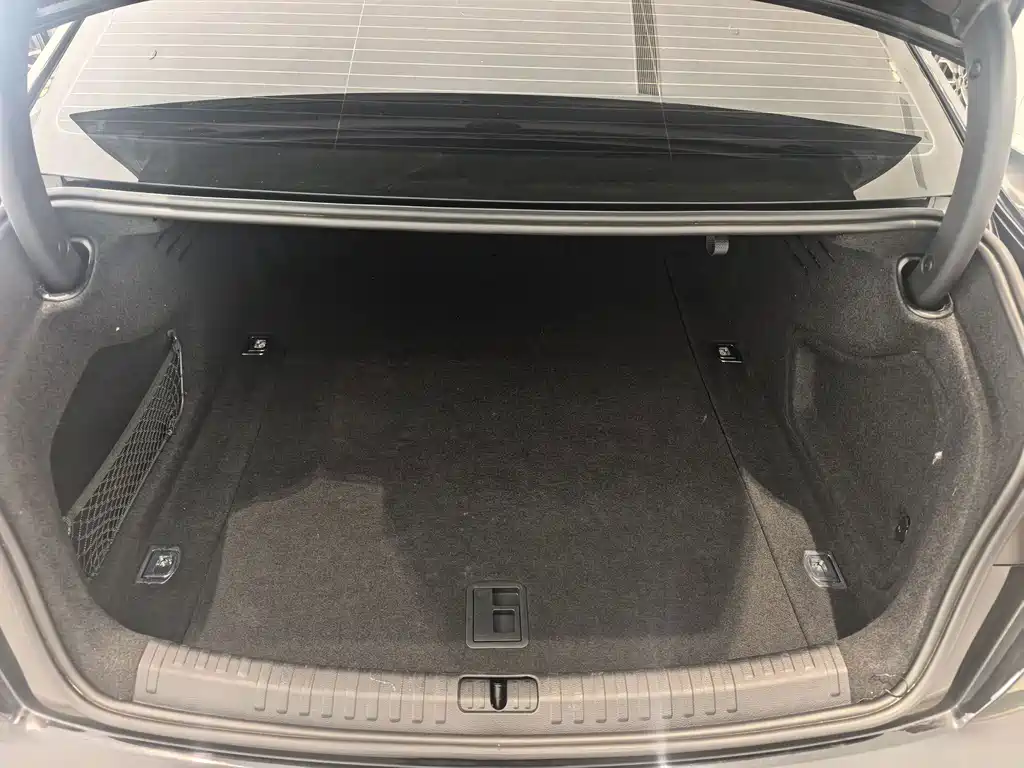 Audi A6L — миниатюра 15