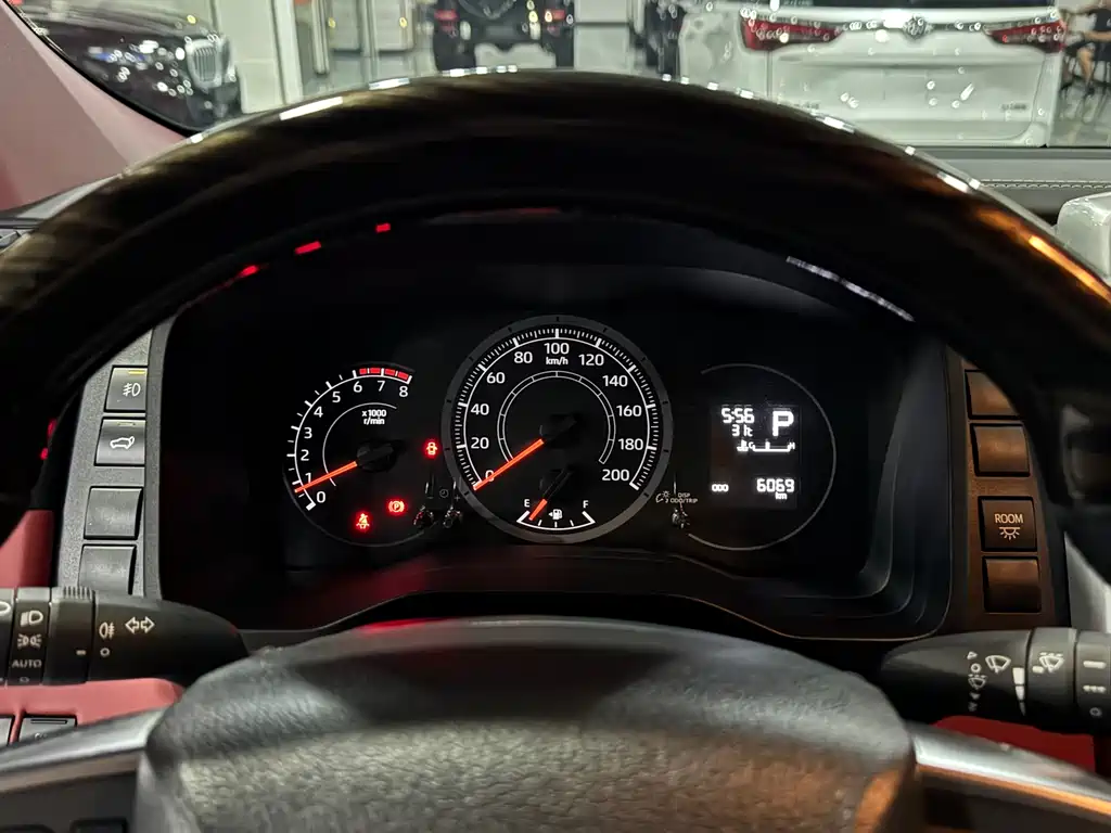Toyota Hiace — миниатюра 12