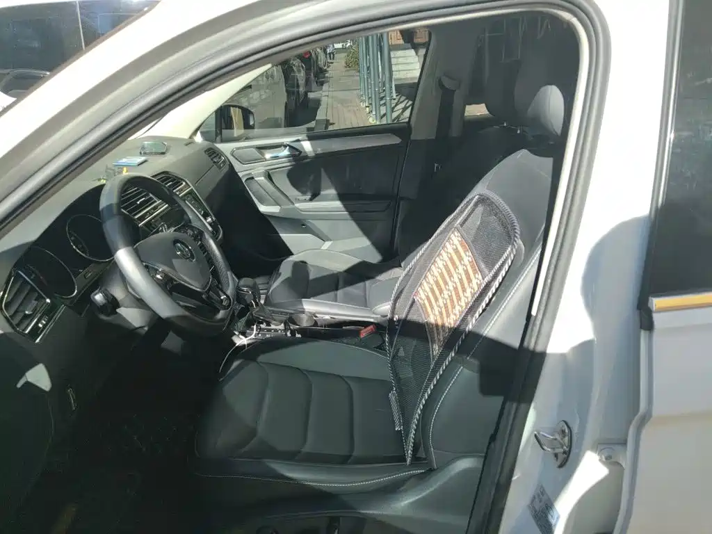 Volkswagen Tiguan L — миниатюра 16