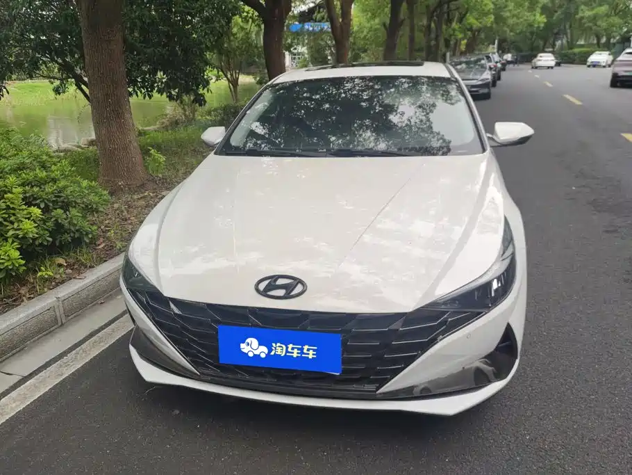 Hyundai Elantra — миниатюра 2