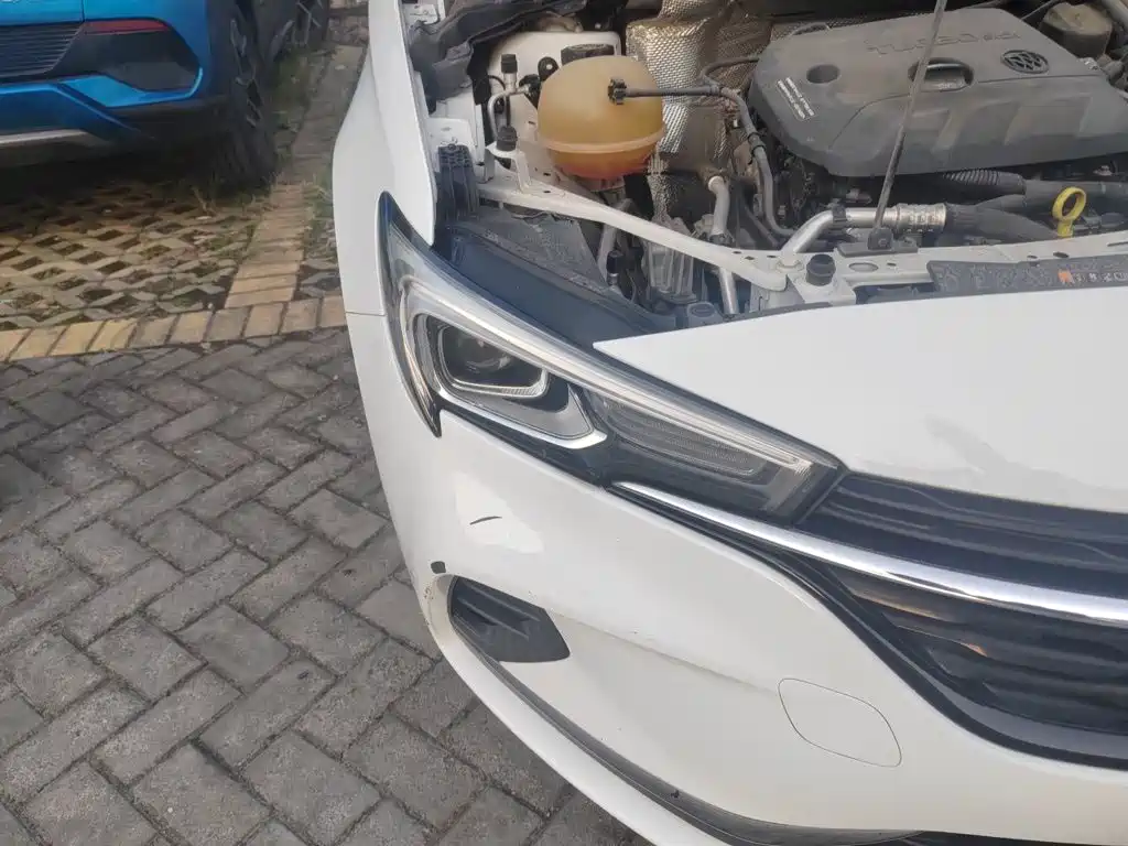 Buick Verano — миниатюра 7