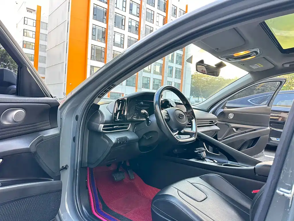 Hyundai Elantra — миниатюра 4