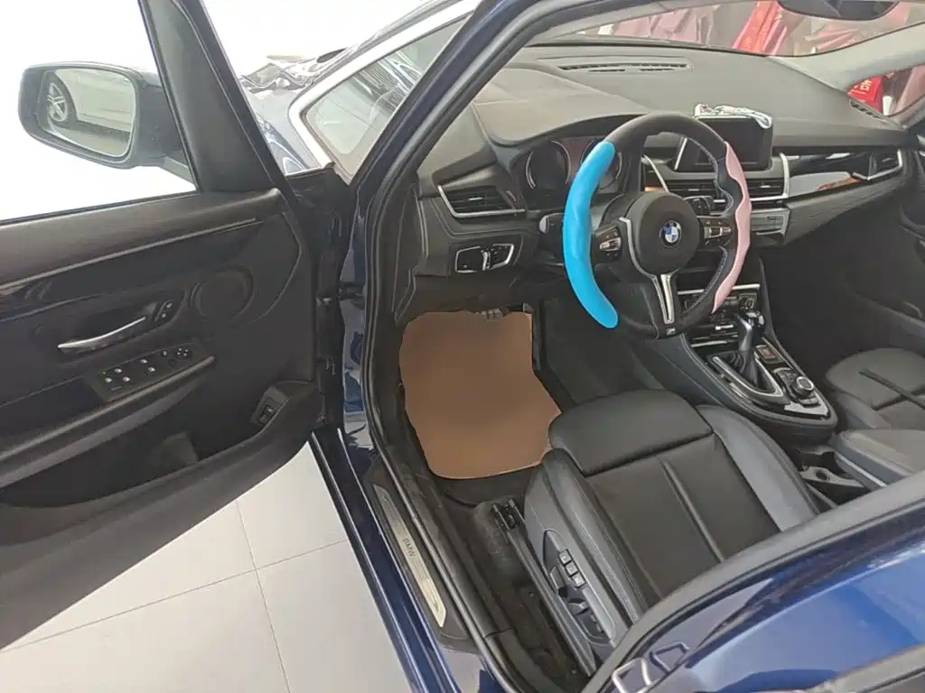 BMW 2 Series Active Tourer — миниатюра 16
