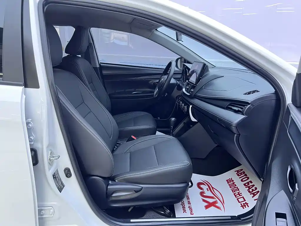 Toyota Yaris L — миниатюра 16