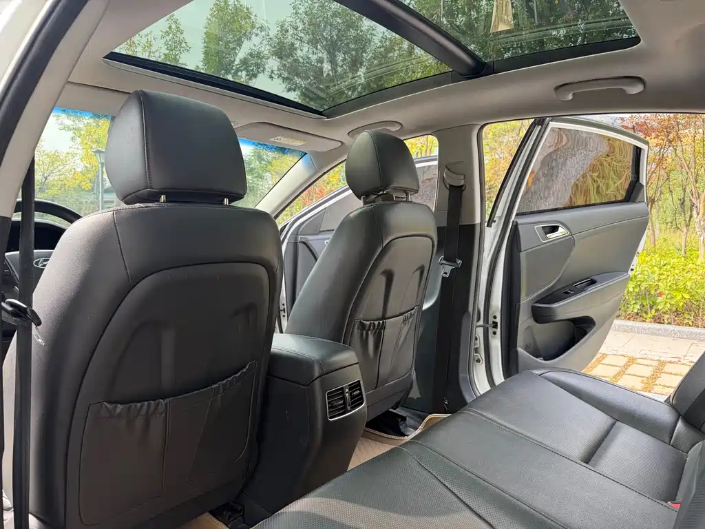 Hyundai Mistra — миниатюра 10