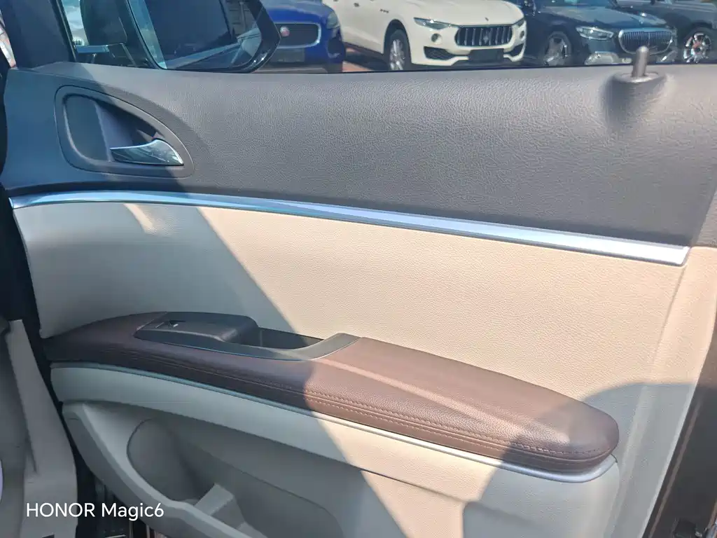 Buick GL8 — миниатюра 13