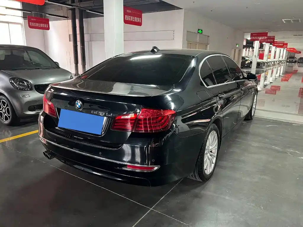 BMW 5 Series — миниатюра 3
