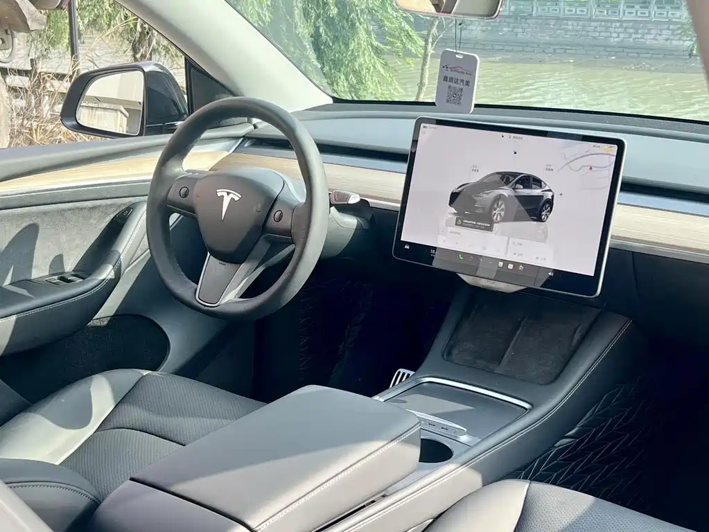 Tesla Model Y — фотографии объявления, Фото 13