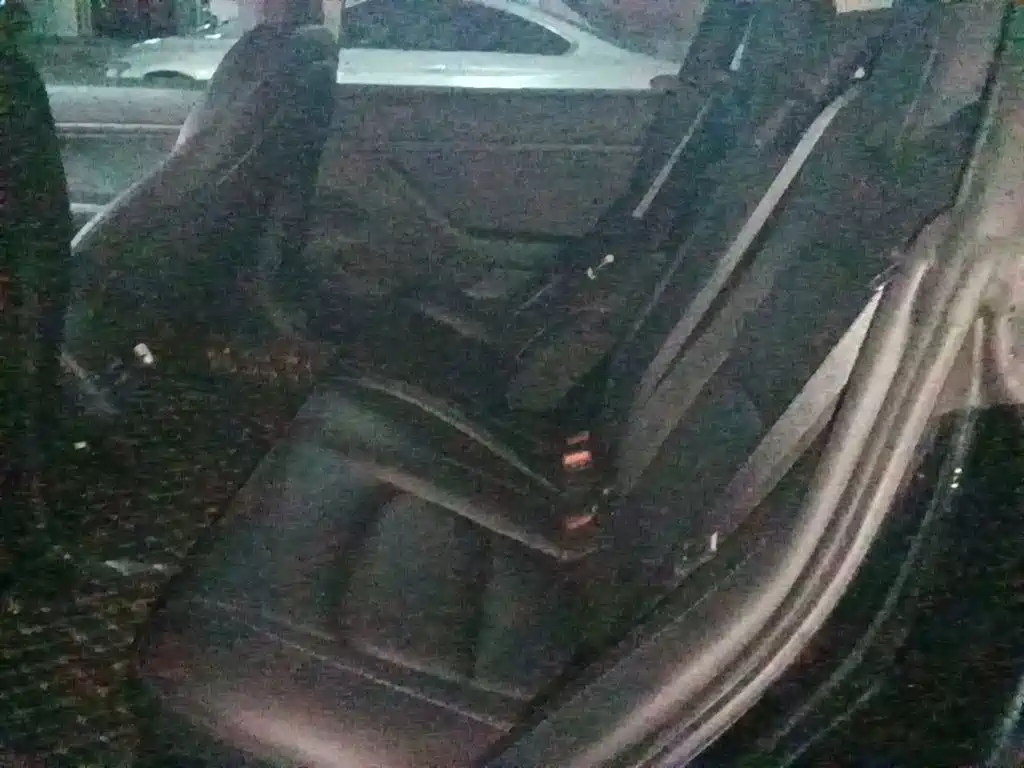 Tesla Model 3 — миниатюра 18
