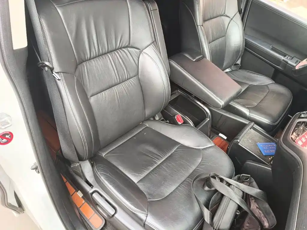 Honda Elysion — миниатюра 25