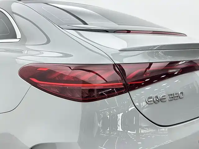 Mercedes-Benz EQE — миниатюра 19
