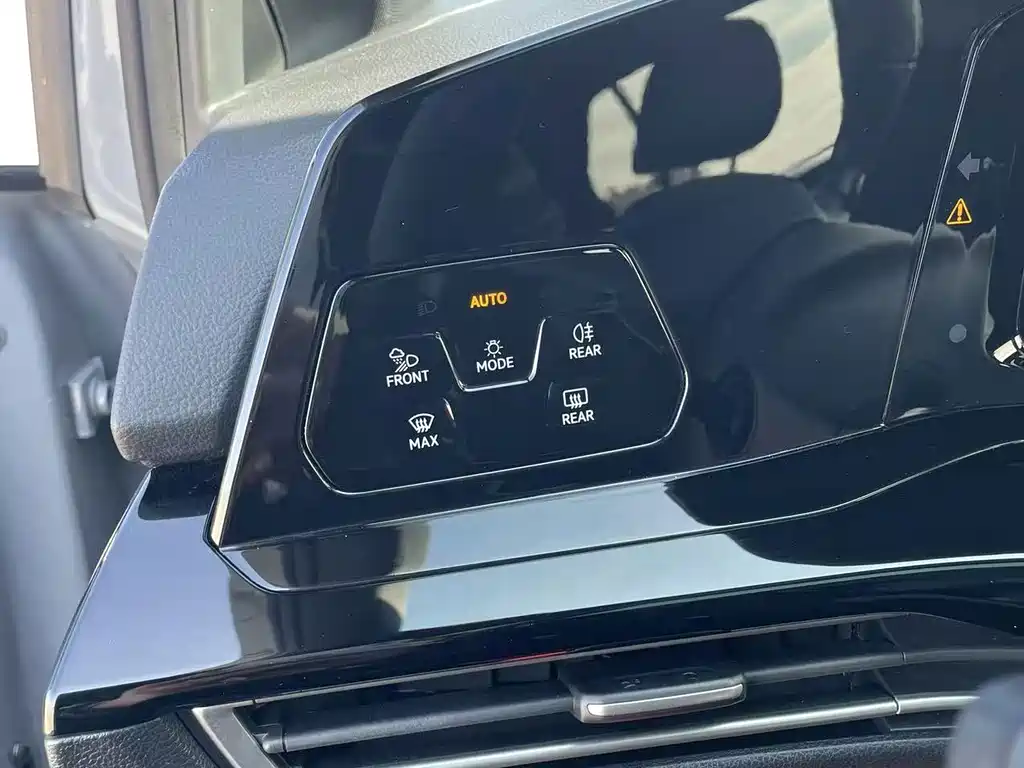 Volkswagen Golf — миниатюра 13