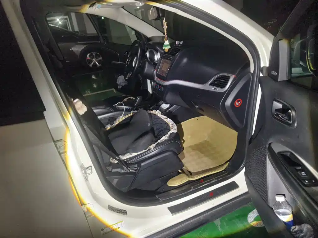 Dodge Journey — миниатюра 19