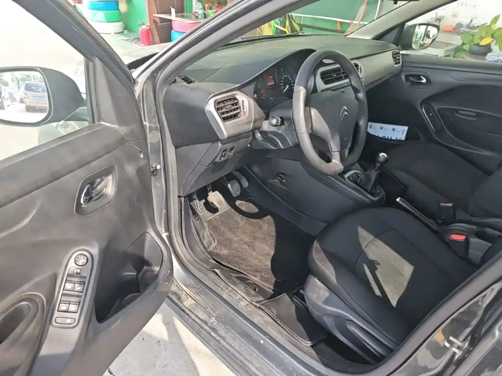 Citroen Elysee — миниатюра 16