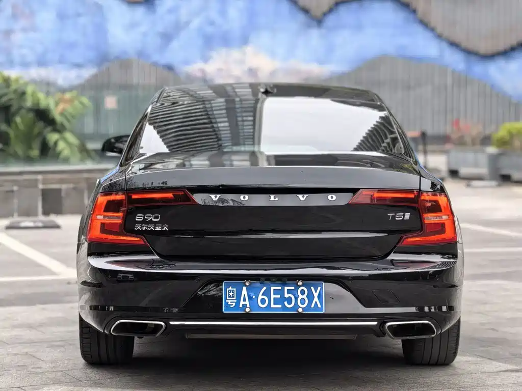Volvo S90 — миниатюра 5