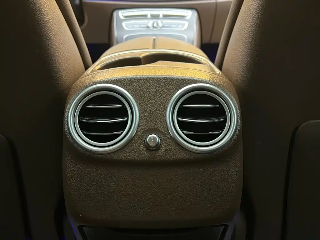 Mercedes-Benz E-Class — миниатюра 34