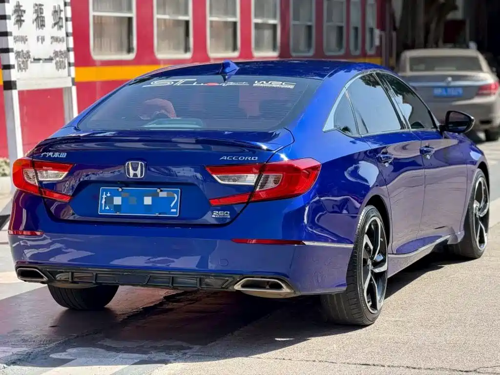 Honda Accord — миниатюра 9