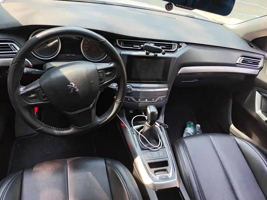 Peugeot 408 — миниатюра 12