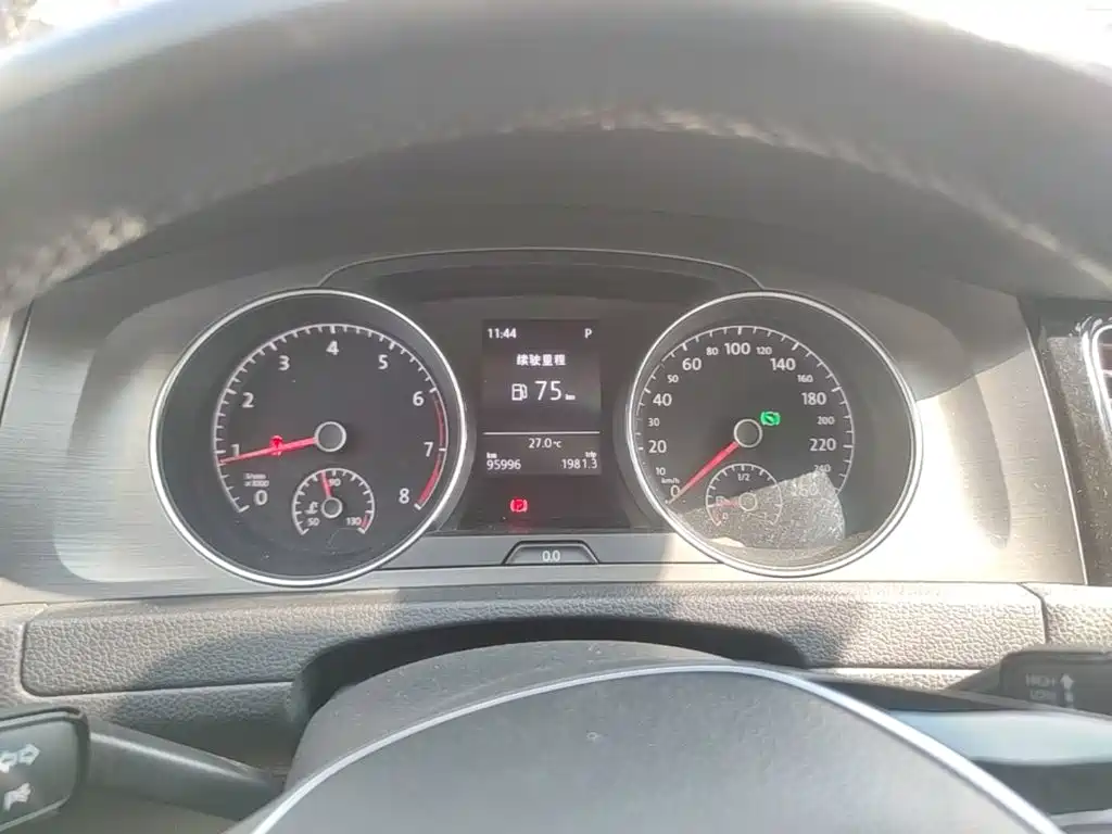Volkswagen Golf — миниатюра 12