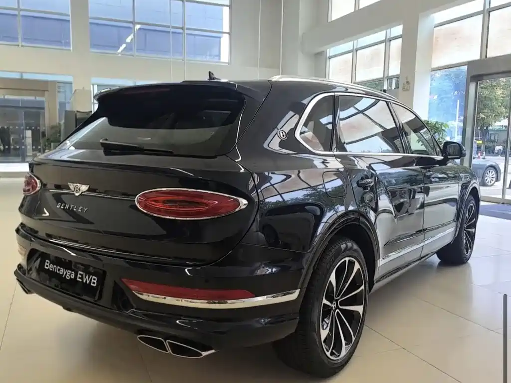 Bentley Bentayga — миниатюра 5