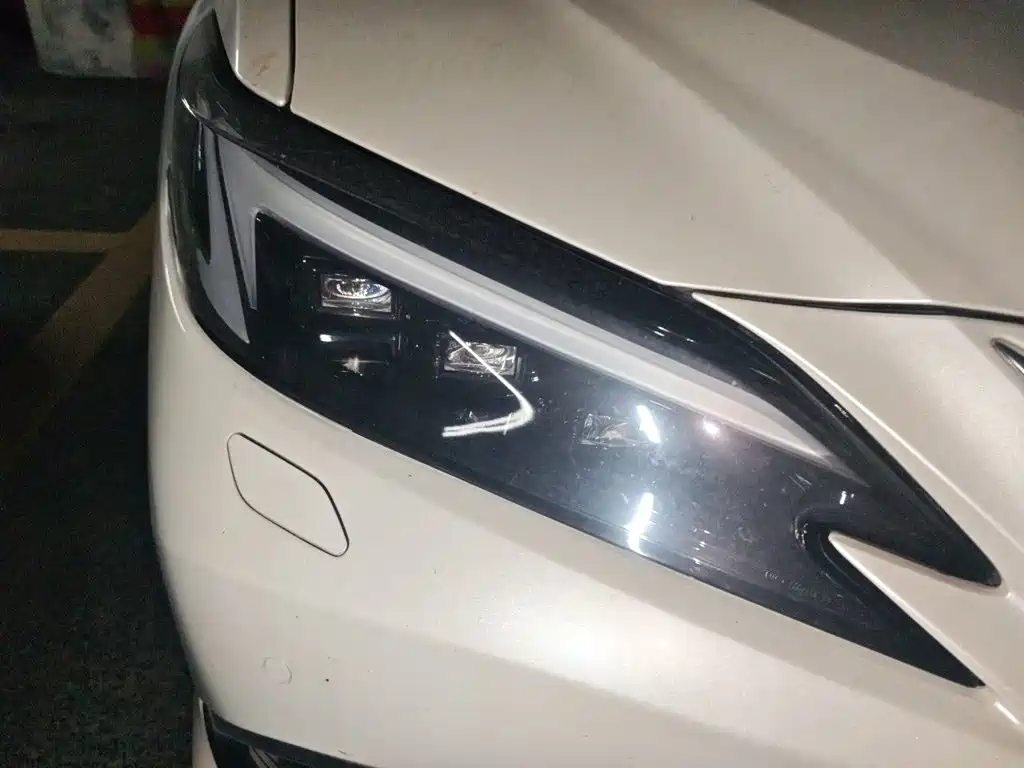 Lexus ES — миниатюра 7