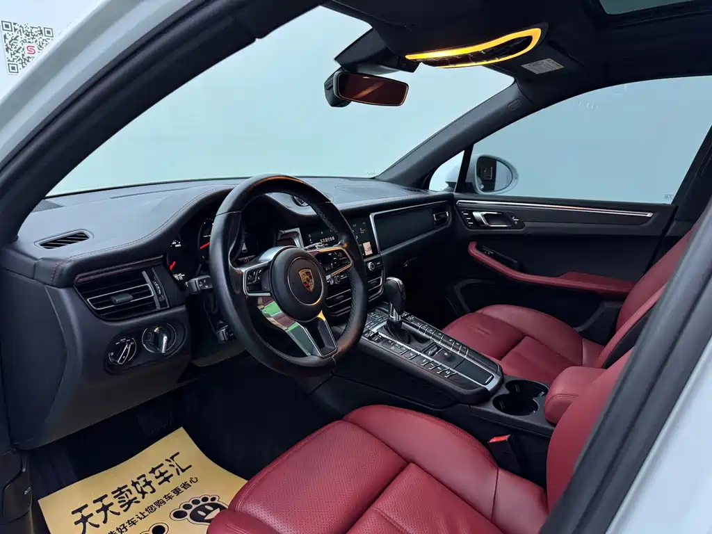Porsche Macan — миниатюра 5