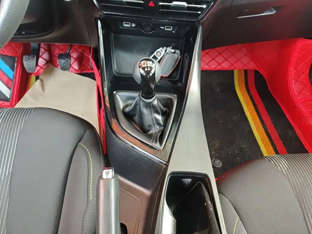 Roewe i5 — миниатюра 14