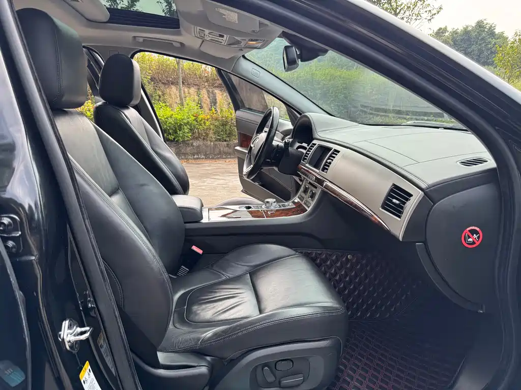 Jaguar XF — миниатюра 13