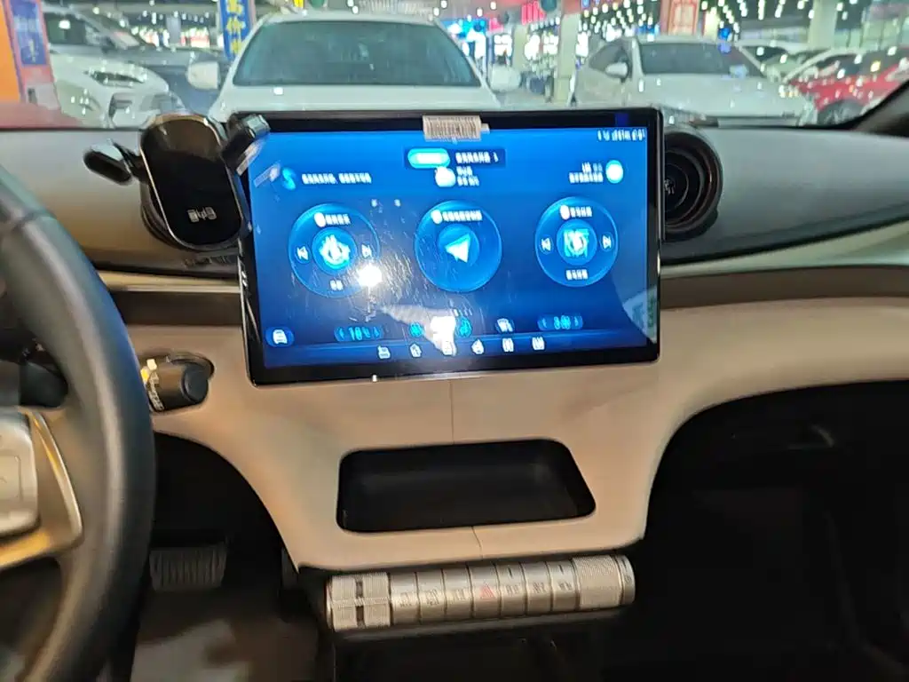 BYD Dolphin — миниатюра 13