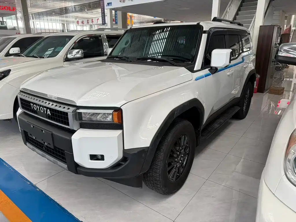 TOYOTA PRADO