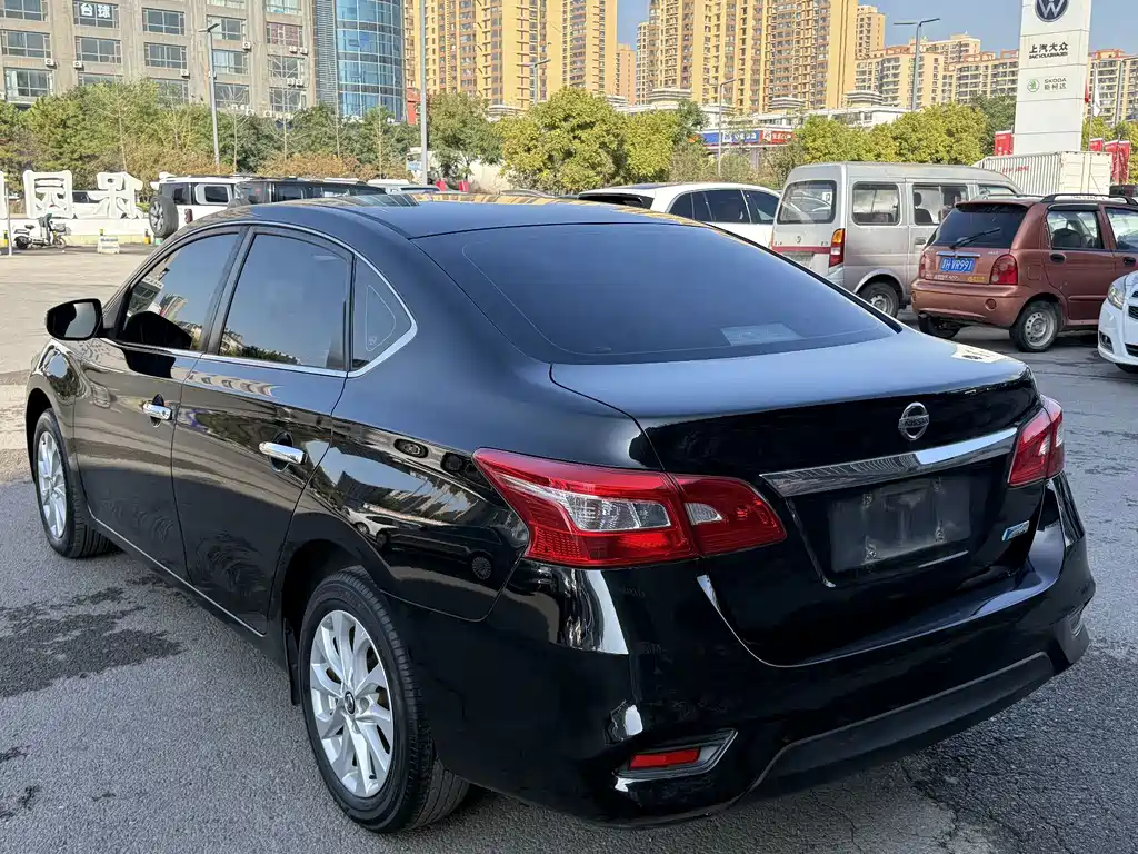 Nissan Sylphy — миниатюра 7