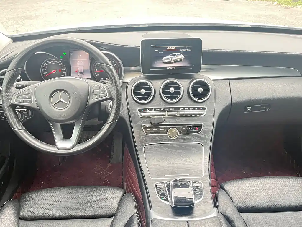 Mercedes-Benz C-Class — миниатюра 5