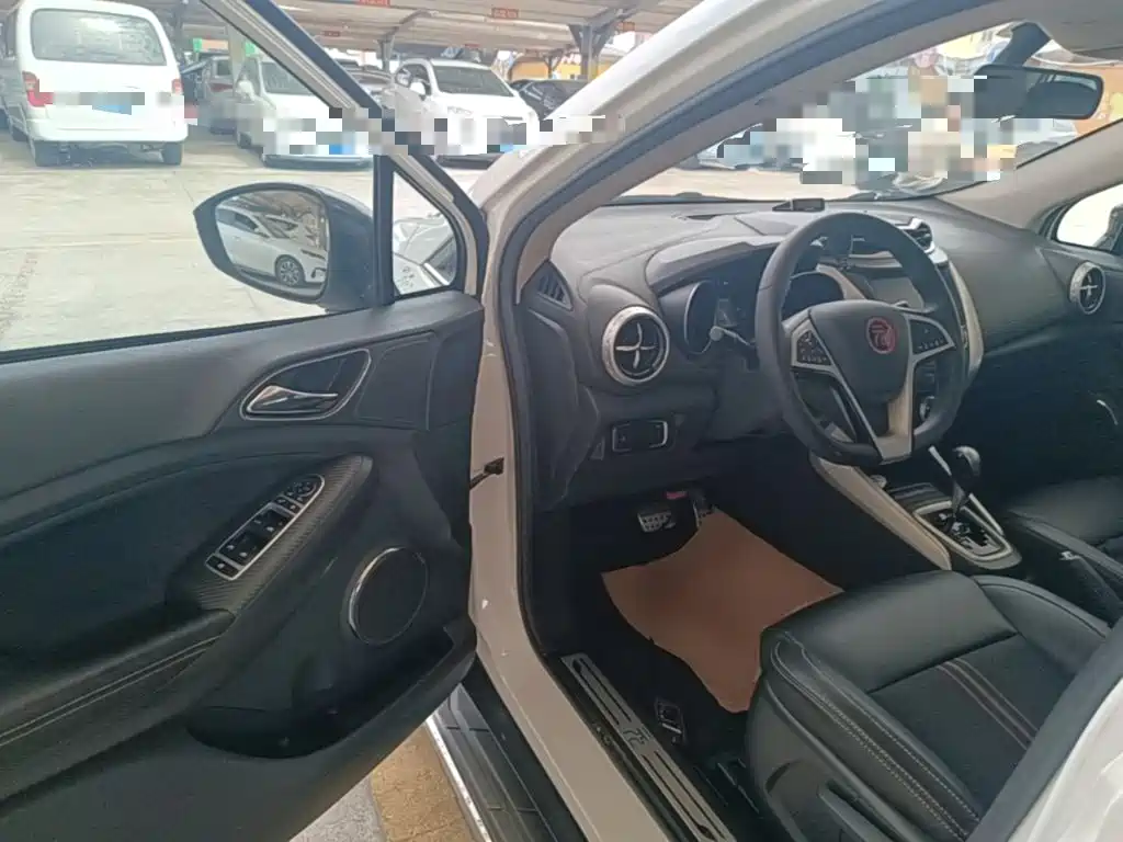 BYD Yuan — миниатюра 16