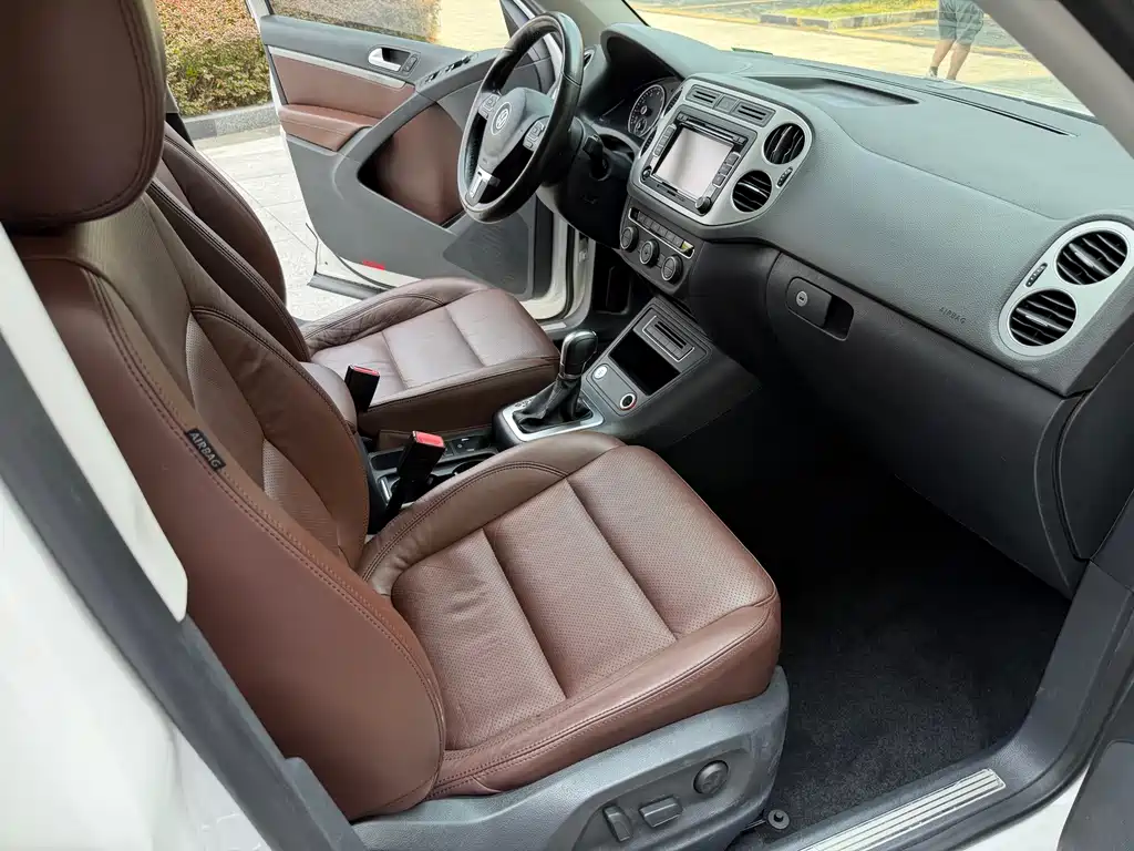Volkswagen Tiguan — миниатюра 12