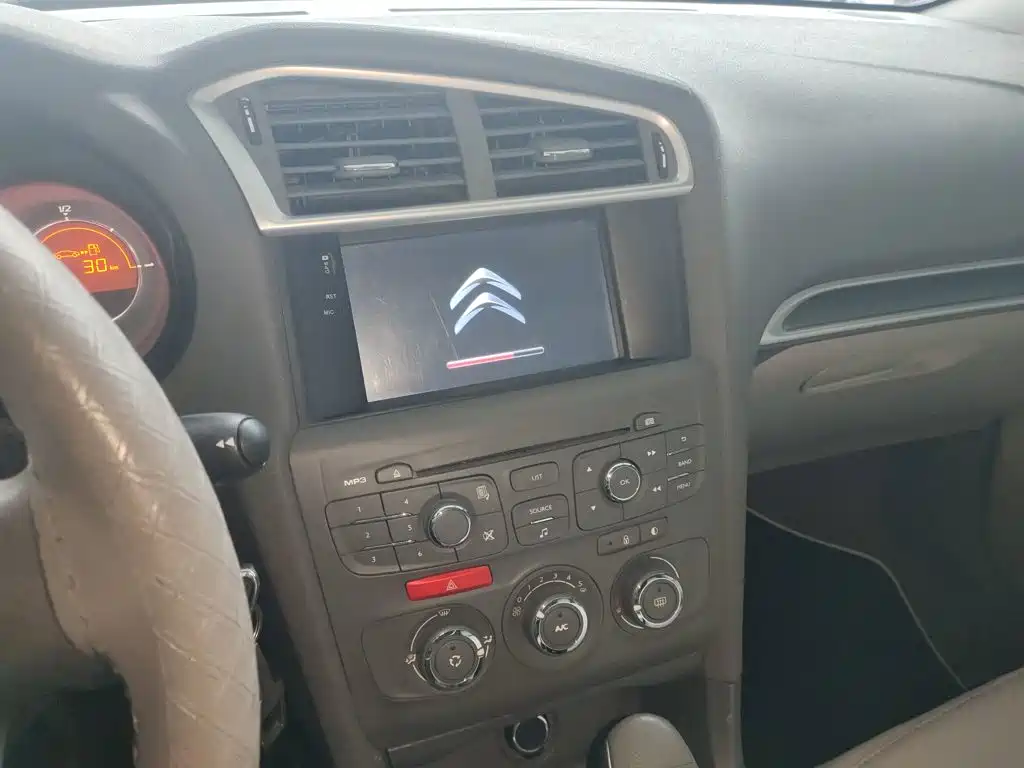Citroen C4L — миниатюра 13