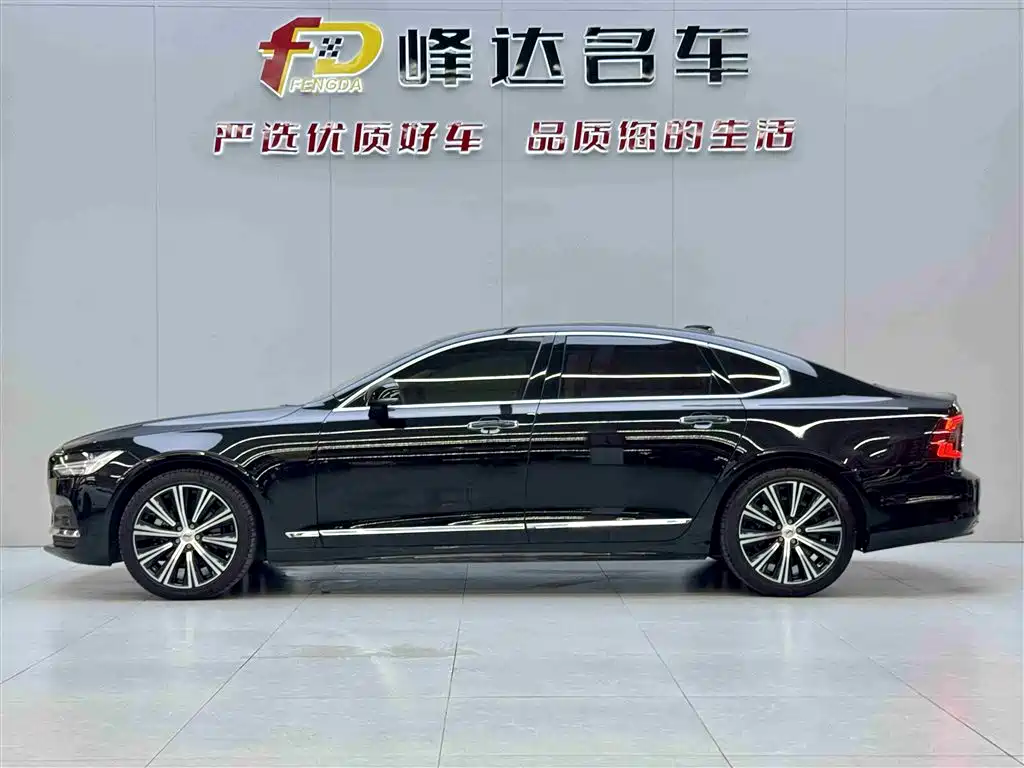 Volvo S90 2022 B5 Luxury
