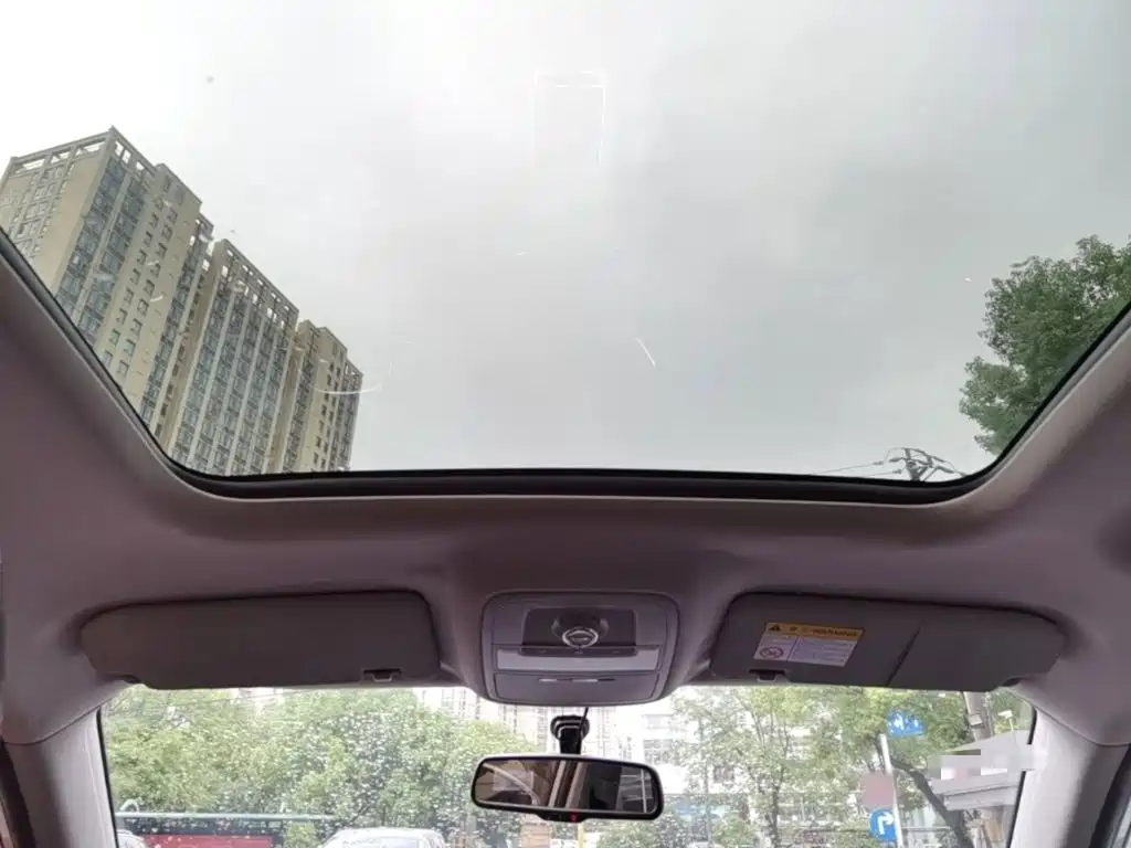 Roewe RX5 — миниатюра 23